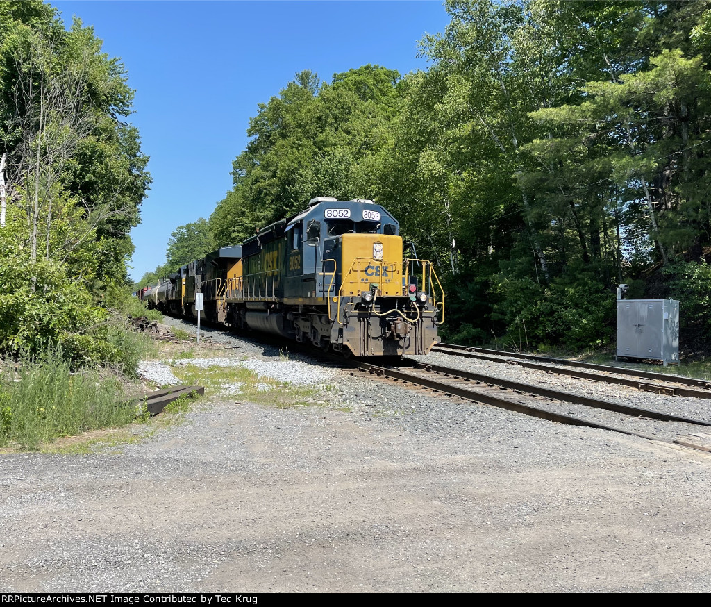 CSX 8052, 3204 & 82